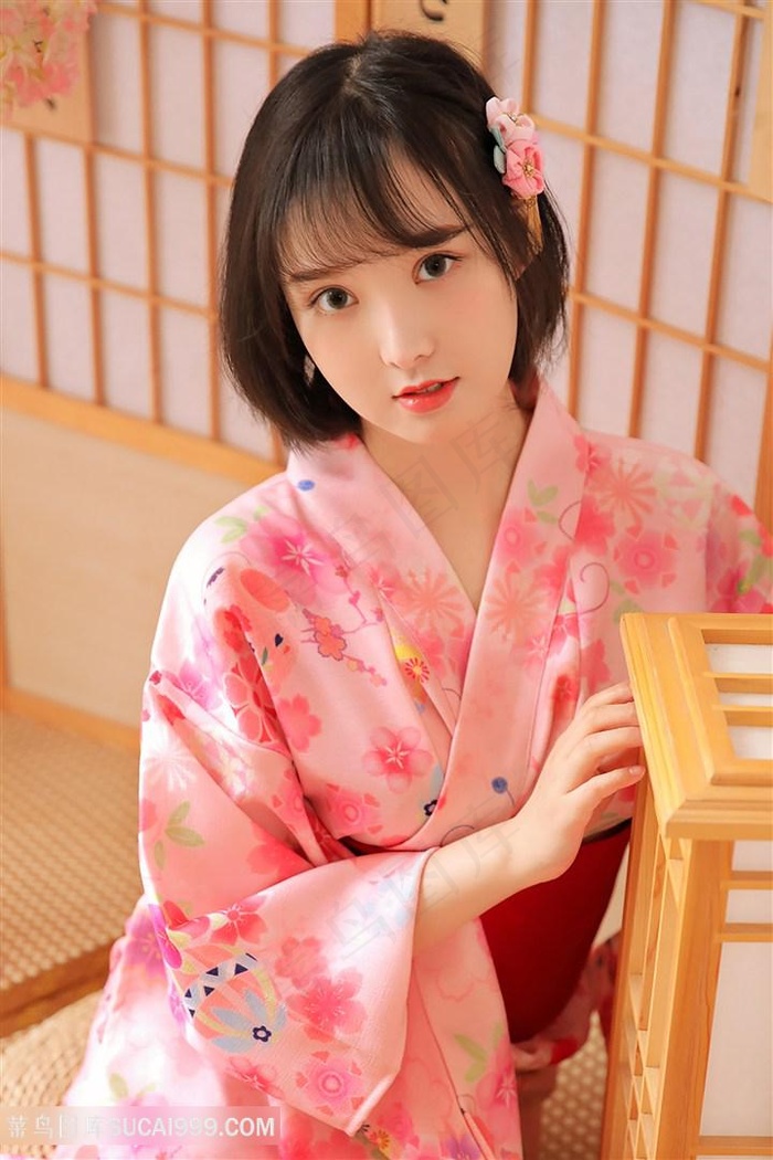 小鸡鸡插到桃子里